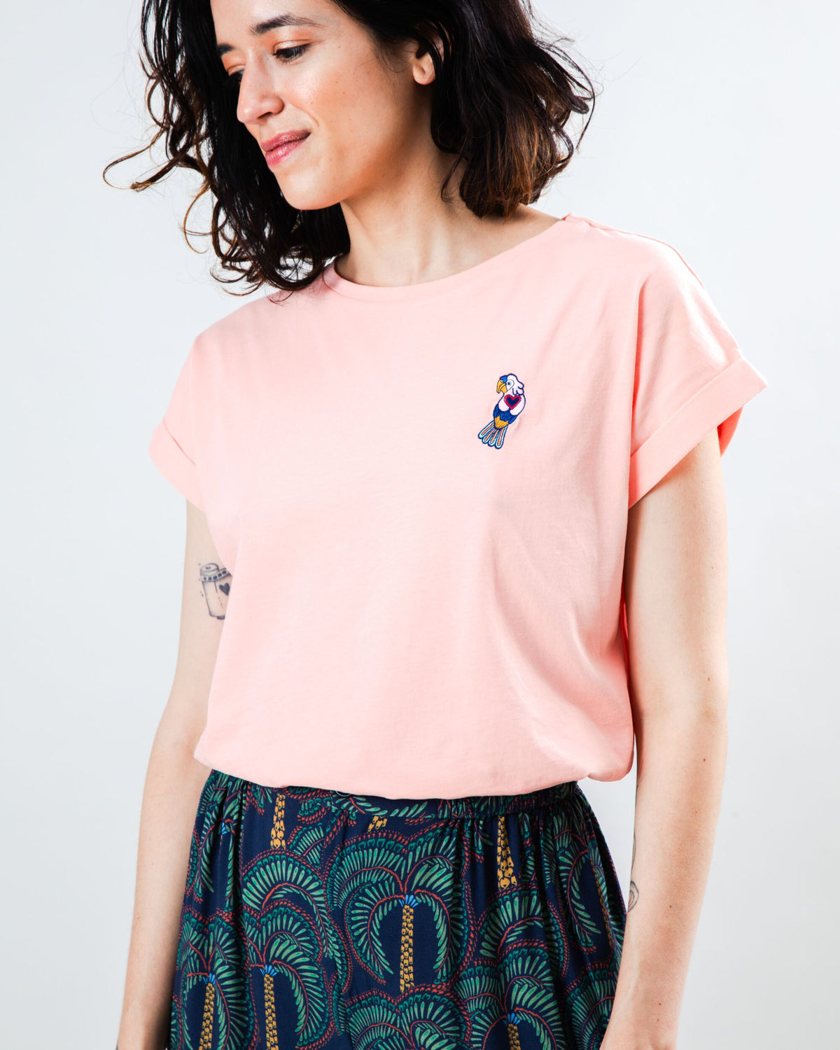 Asis Parrot Scoop Tee Pink